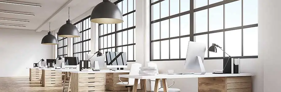 Moderne LED belysning på et kontor